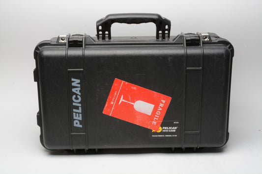 Pelican 1510 Rolling camera case w/Cut foam, nice & clean