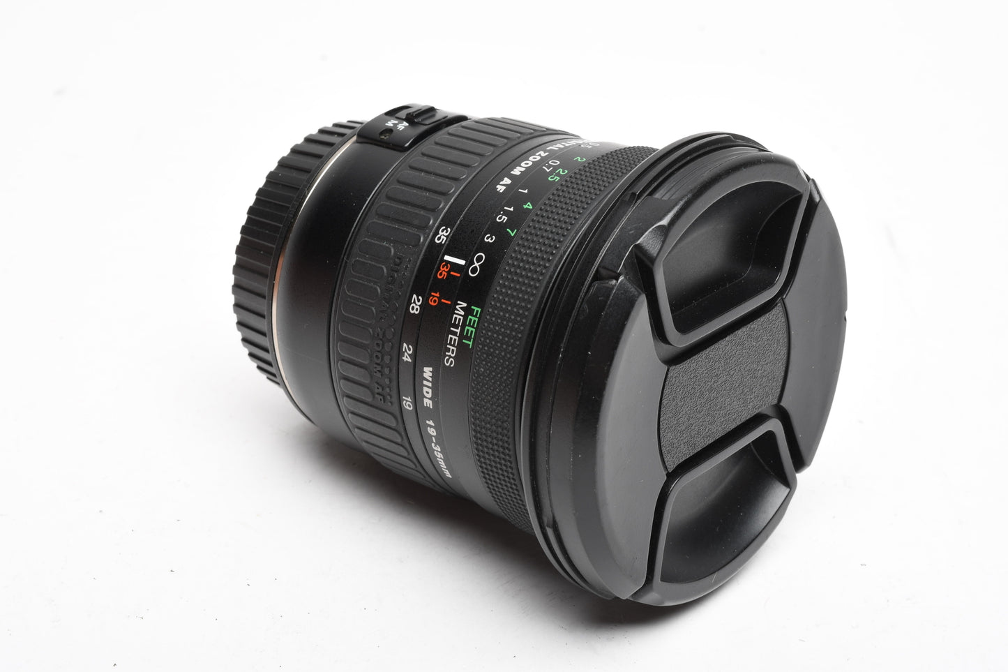 Cosina 19-35mm f3.5-4.5 MC Wide Angle zoom lens for Canon EF Mount, Great!
