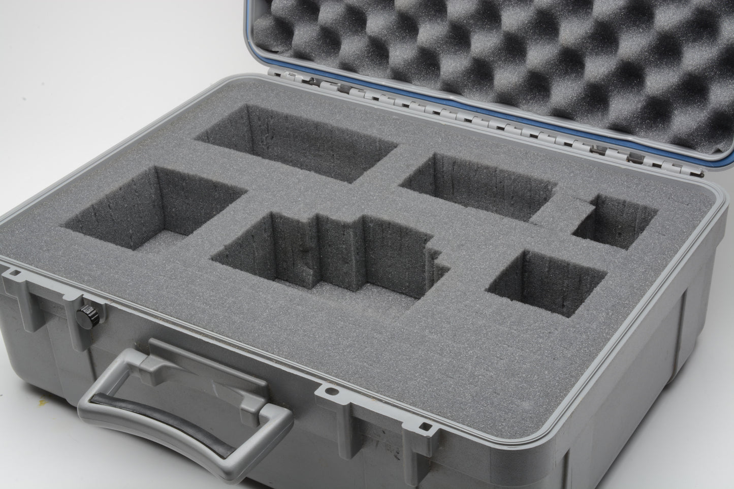 Tundra Gray Waterproof Case 18x13x7 Inches, Cut foam, still great