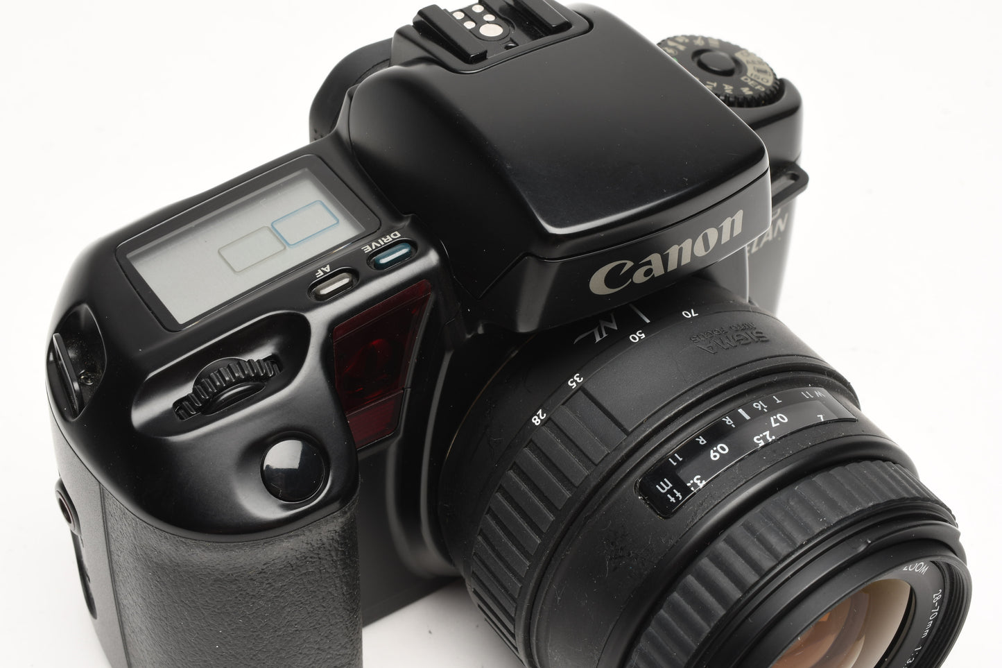 Canon EOS Elan 35mm SLR w/Sigma 28-70mm zoom, very clean, tested, Great