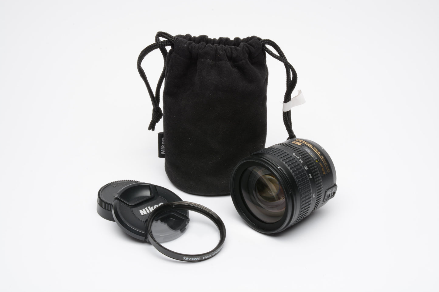 Nikon AF-S Nikkor 18-70mm 1:3.5-4.5 G ED DX IF w/caps, pouch, UV