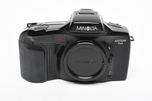 Minolta Maxxum 7xi QD 35mm SLR Body, manual, strap, Tested, Great!