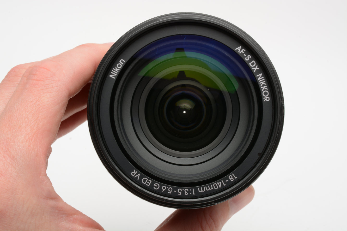 Nikon Nikkor AF-S DX 18-140mm f/3.5-5.6G ED VR Lens w/Caps, UV+Hood, Mint