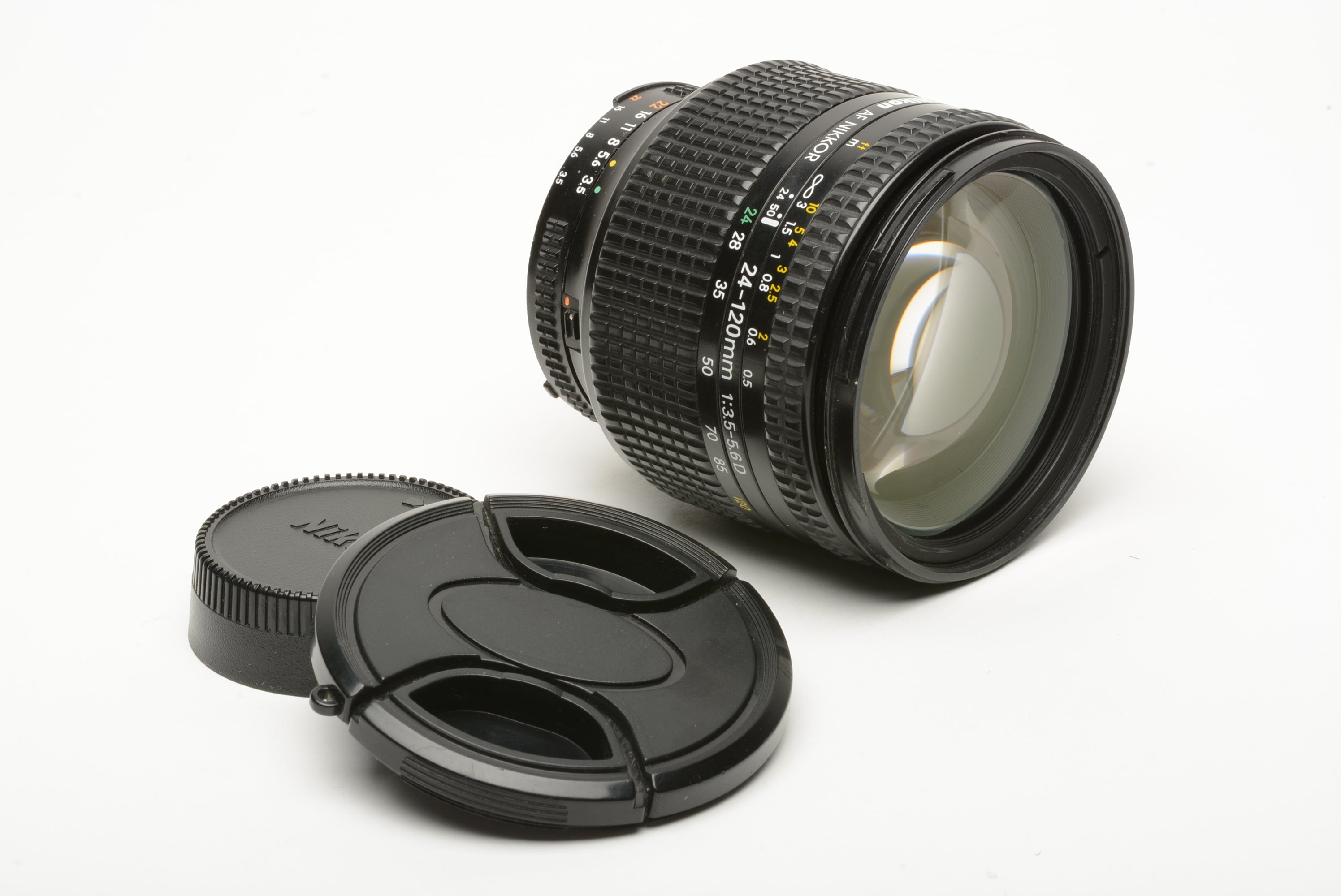 Nikon AF Nikkor 24-120mm f/3.5-5.6 D Lens w/Caps