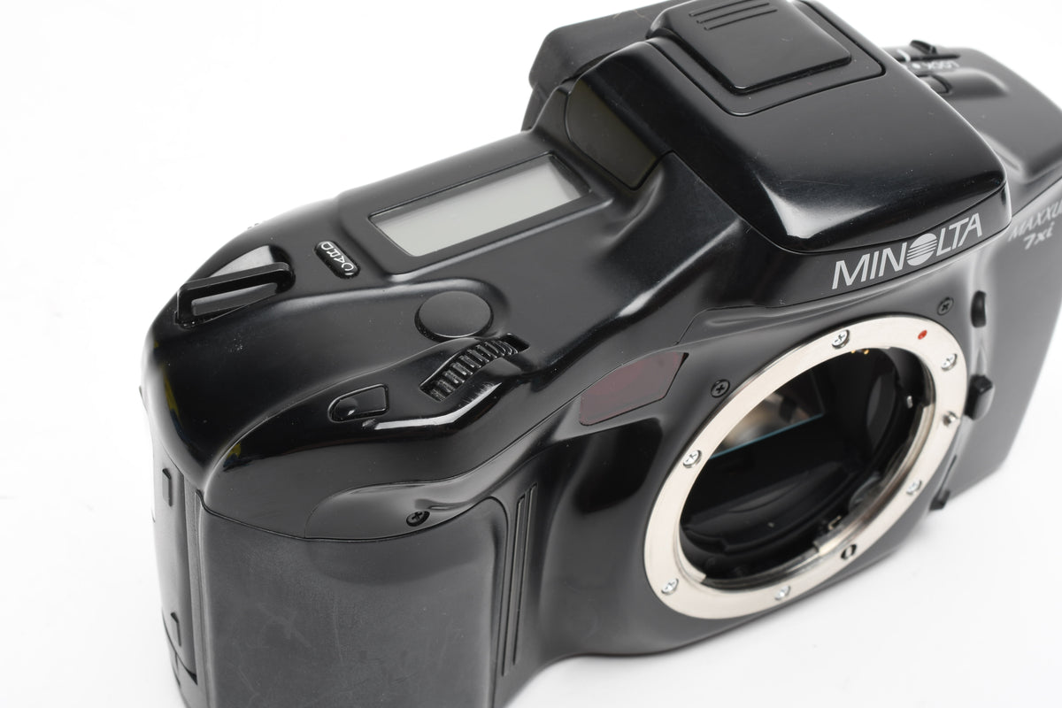 Minolta Maxxum 7xi QD 35mm SLR Body, manual, strap, Tested, Great!