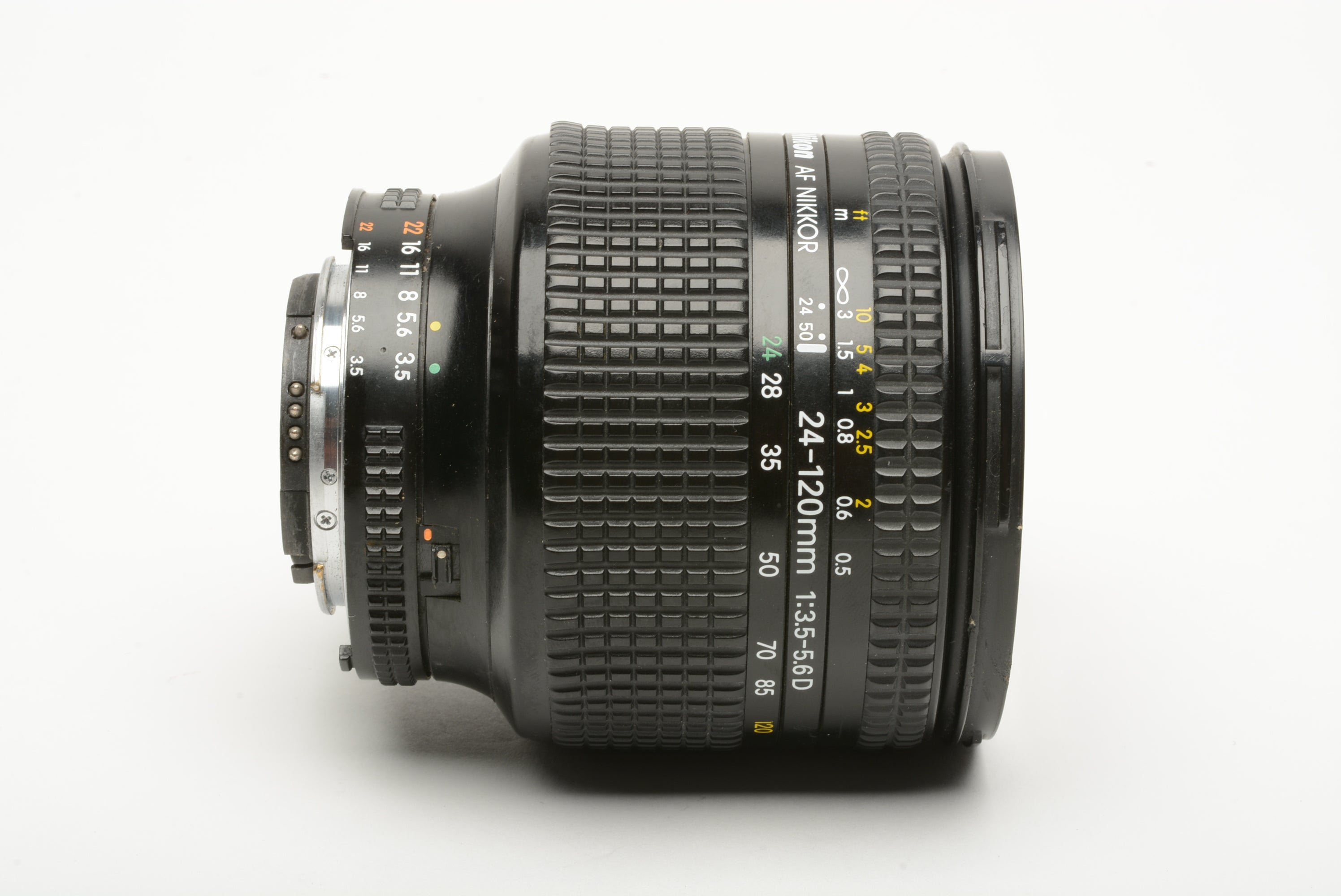 Nikon AF Nikkor 24-120mm f/3.5-5.6 D Lens w/Caps