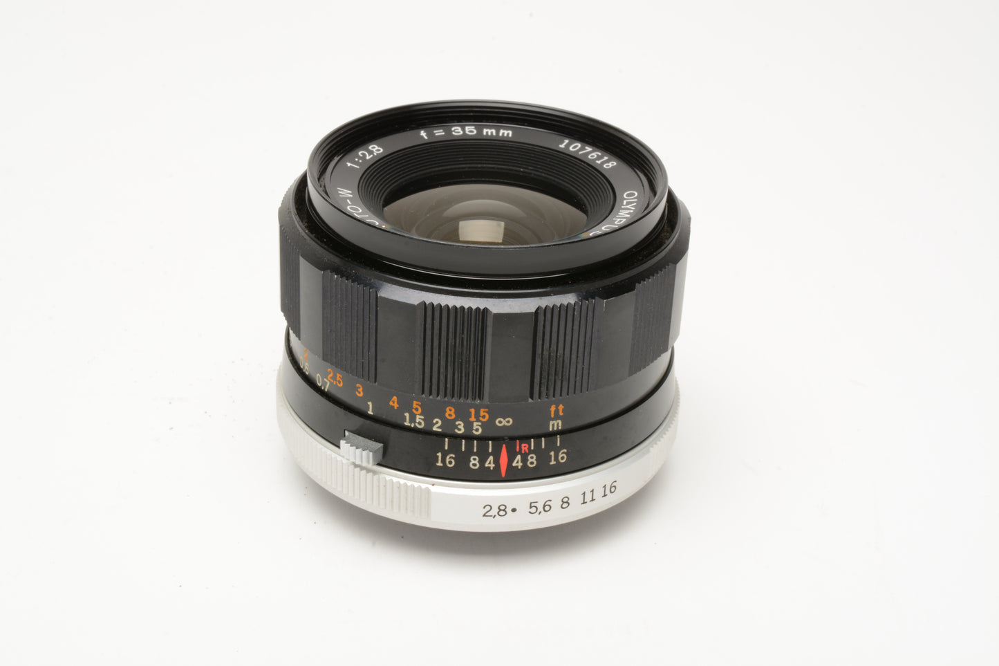 Olympus G.Zuiko Auto-W 35mm f2.8 wide lens for M42 Mount, case, caps, clean!