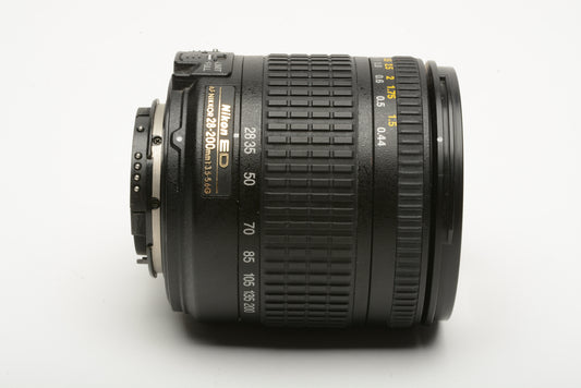 Nikon AF Nikkor 28-200mm f/3.5-5.6 G ED Lens w/Caps, clean and compact