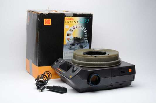 Kodak Carousel 4200 35mm slide projector, 102mm lens, 140 tray, remote, bulb, tested