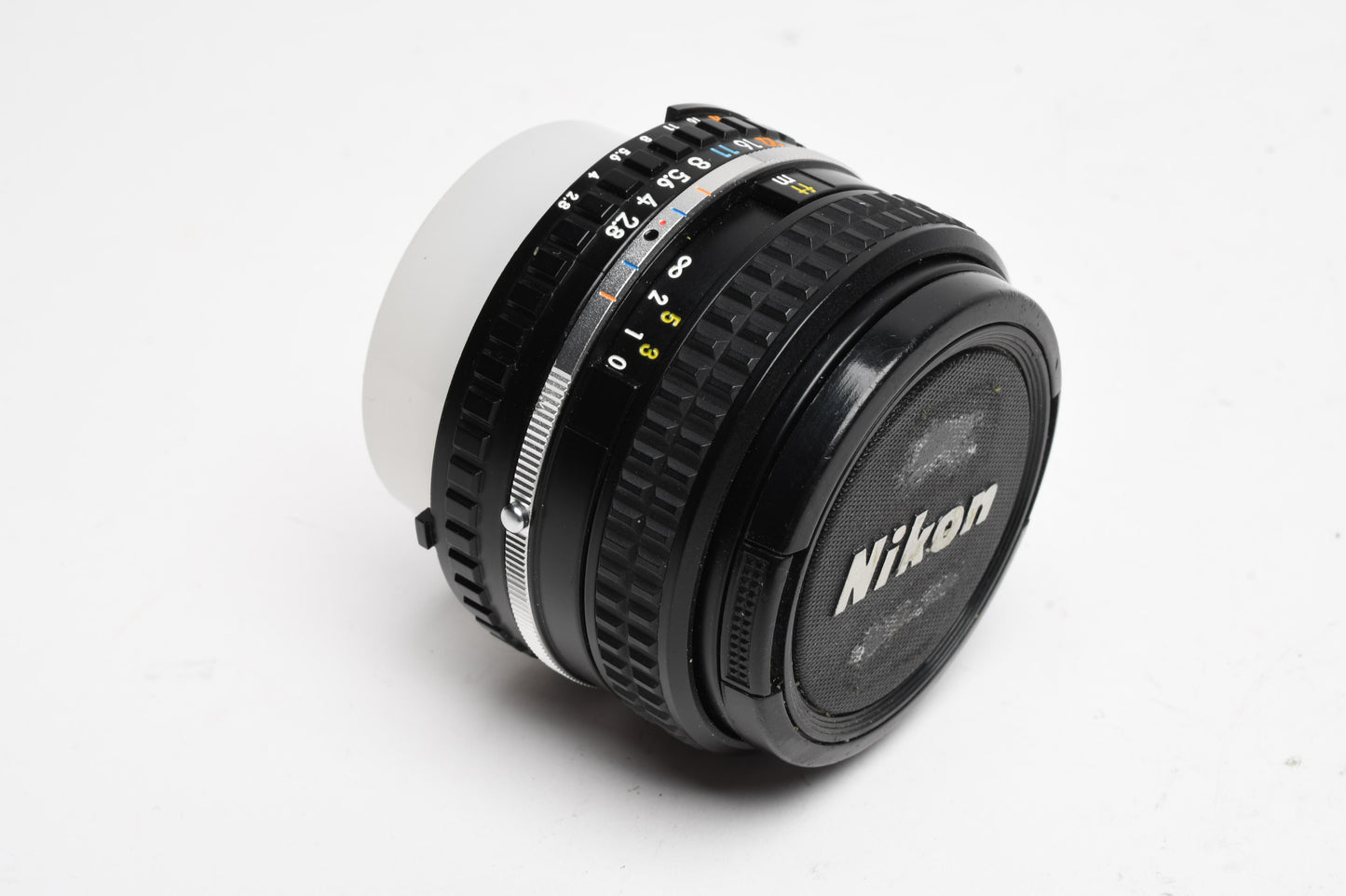 Nikon Series E 28mm f2.8 Wide angle lens, caps, good *Read