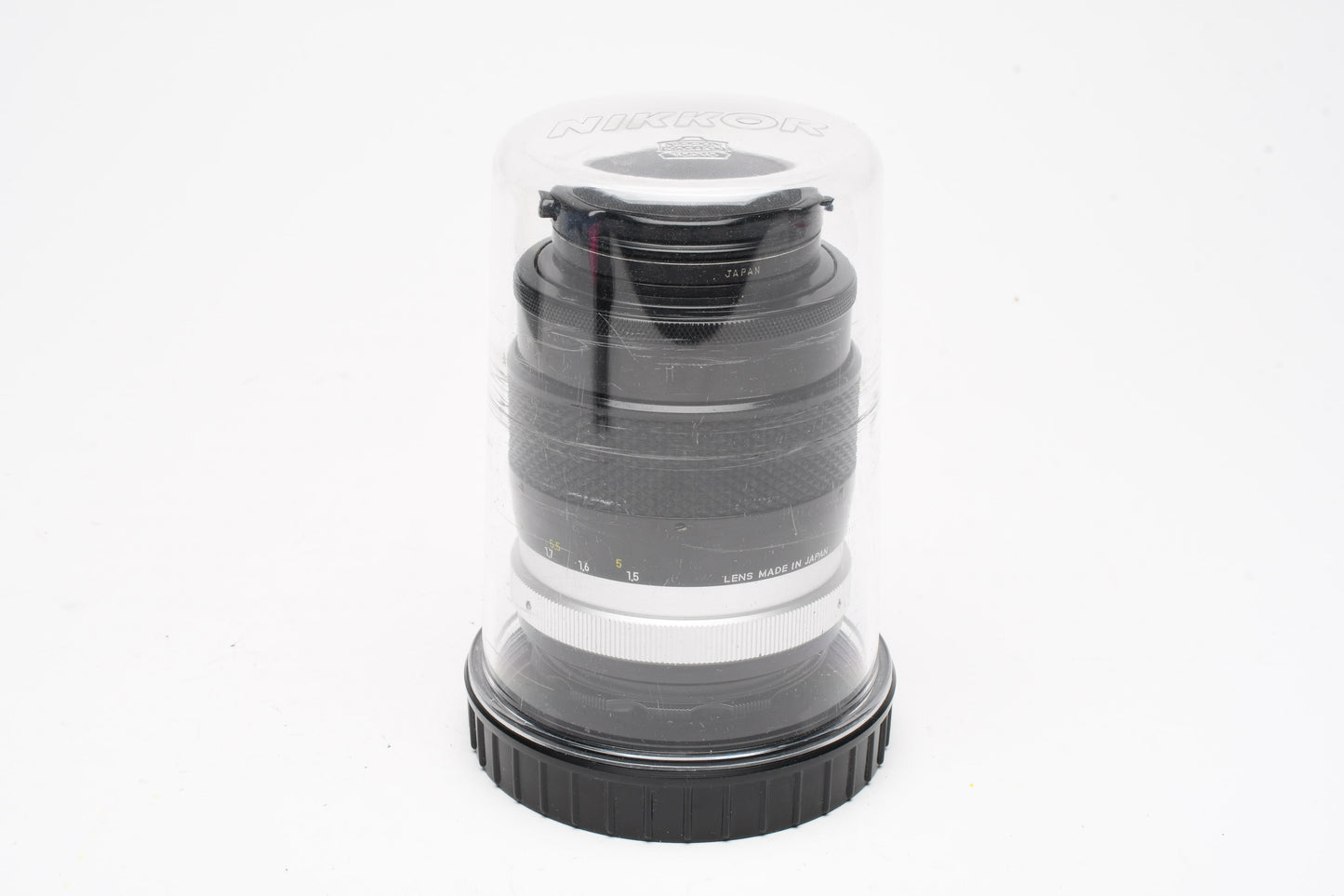 Nikon Nikkor-Q 135mm f2.8 Non-AI lens, bargain, still good, w/Caps, Box