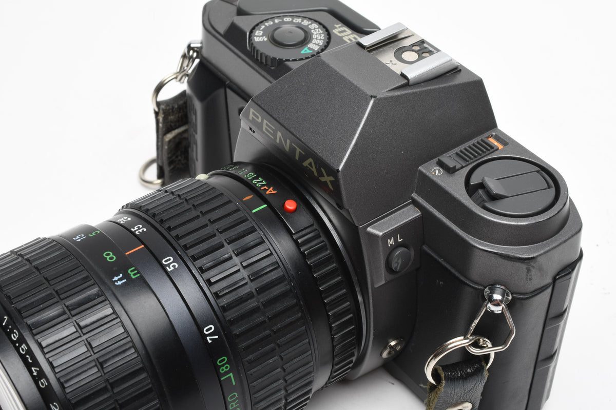 Pentax P30T 35mm SLR w/Takumar-A 28-80mm zoom, strap, tested, *Read