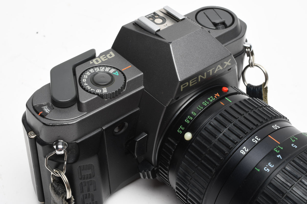 Pentax P30T 35mm SLR w/Takumar-A 28-80mm zoom, strap, tested, *Read
