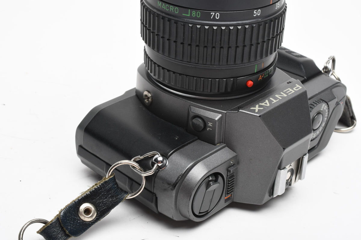 Pentax P30T 35mm SLR w/Takumar-A 28-80mm zoom, strap, tested, *Read
