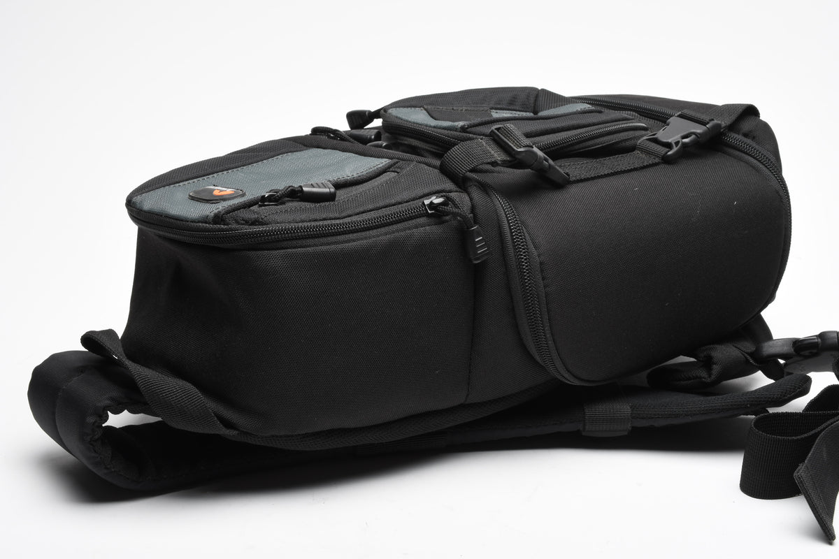 Lowepro SlingShot 102 AW sling pack, nice, clean, functional