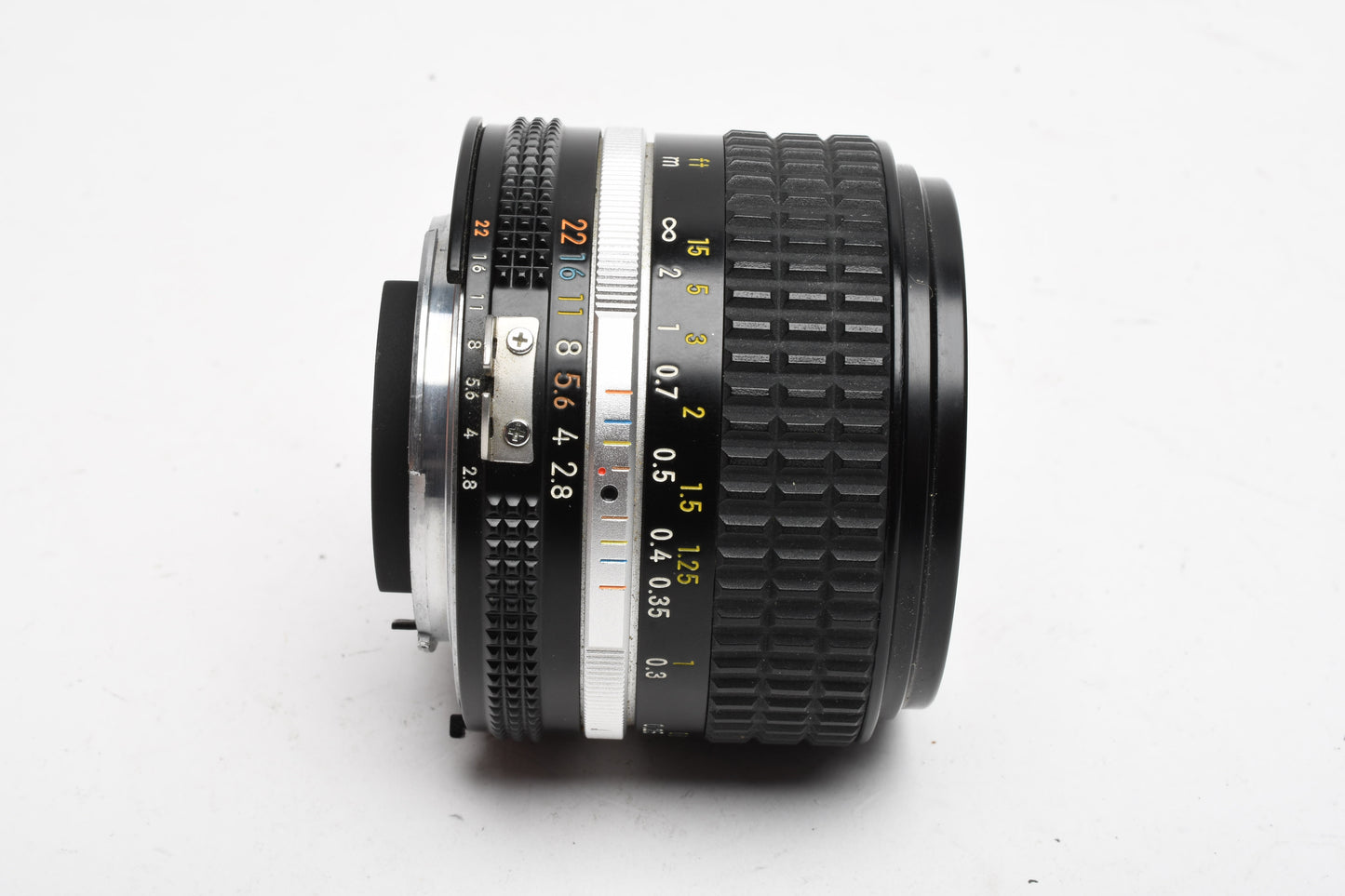 Nikon Nikkor 28mm f2.8 AIS mount lens, caps, 1A, nice & clean, Sharp!