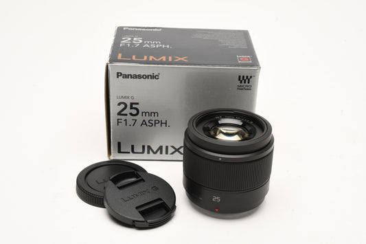 Panasonic Lumix G 25mm f1.7 Aspherical for Micro 4/3 mount Mint, Boxed
