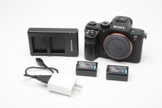 Sony A7R II Mirrorless Body, 2batts, USB charger, 17,794 Acts