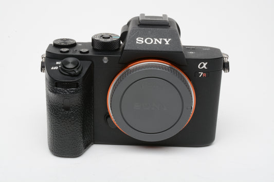 Sony A7R II Mirrorless Body, 2batts, USB charger, 17,794 Acts