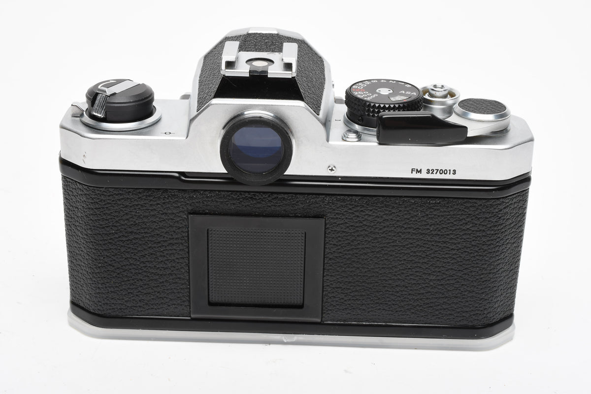 Nikon FM Chrome 35mm SLR Body, New seals, Boxed, Great!
