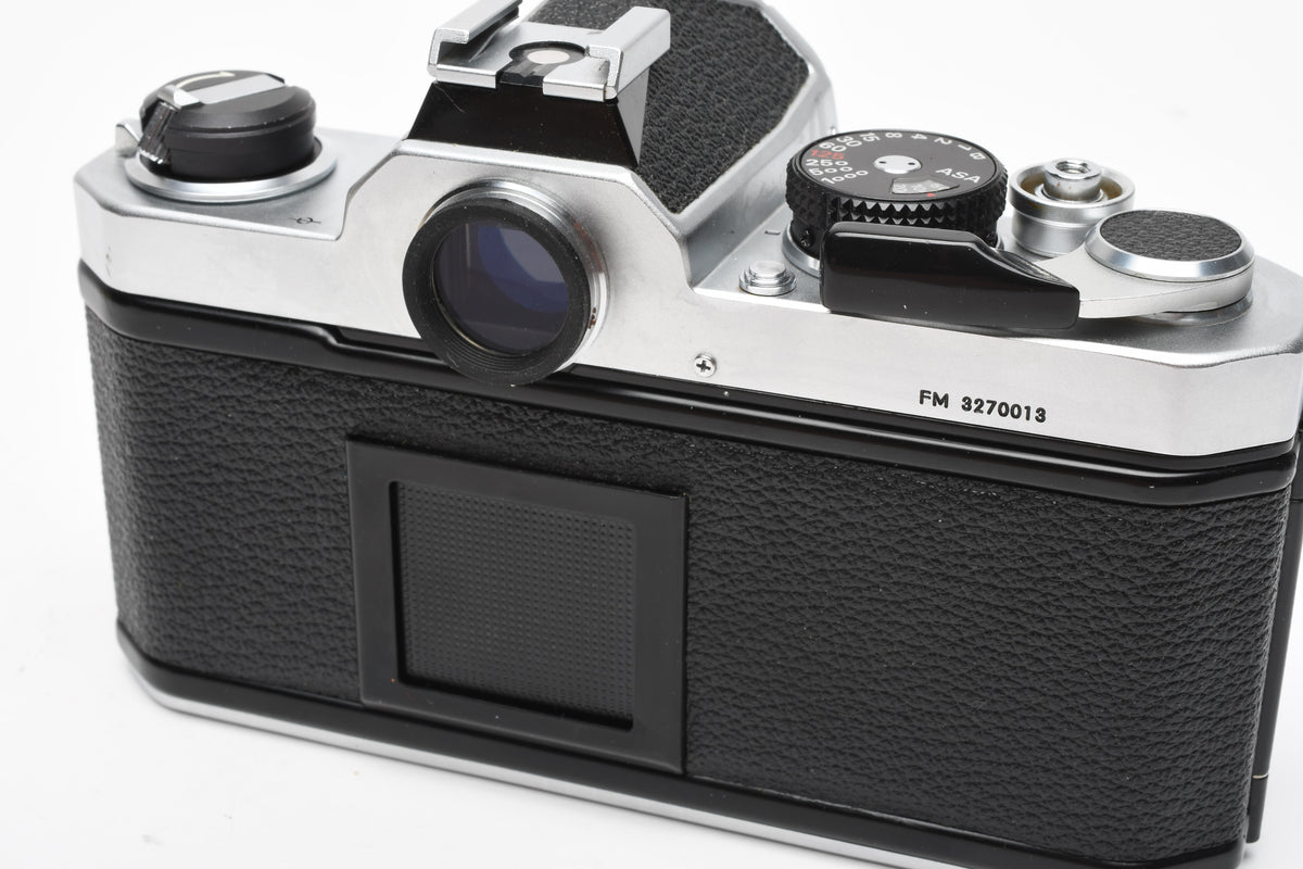 Nikon FM Chrome 35mm SLR Body, New seals, Boxed, Great!