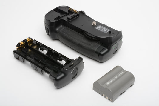 Nikon MB-D10 Multi Power Battery Grip Genuine + 2X chambers and battery