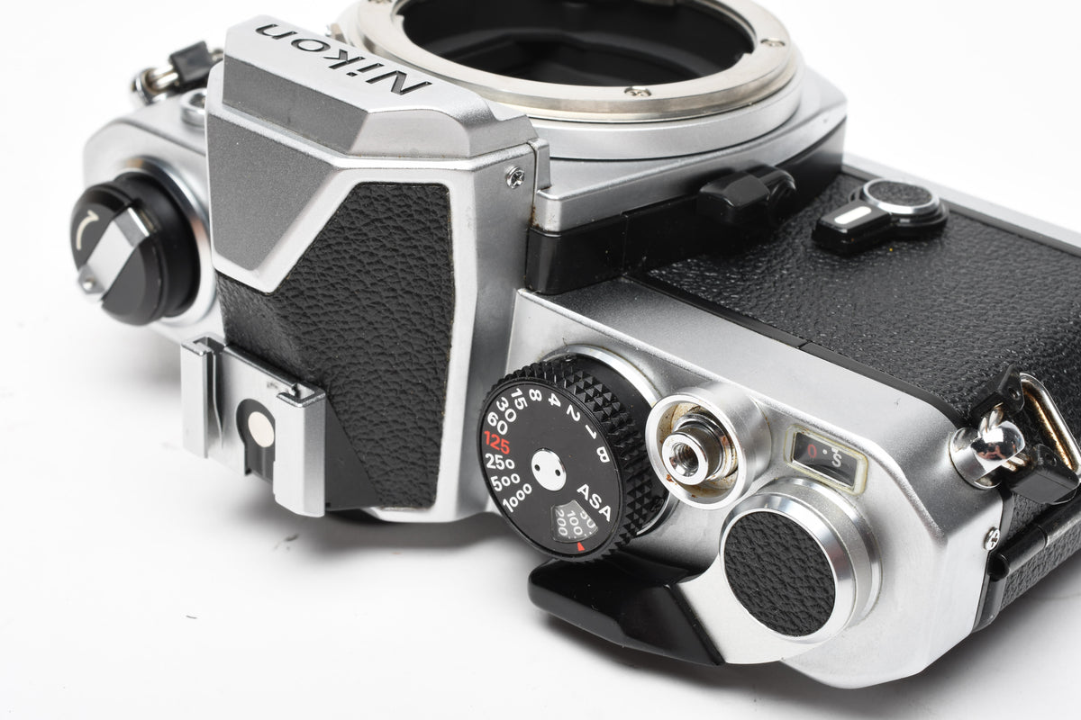 Nikon FM Chrome 35mm SLR Body, New seals, Boxed, Great!