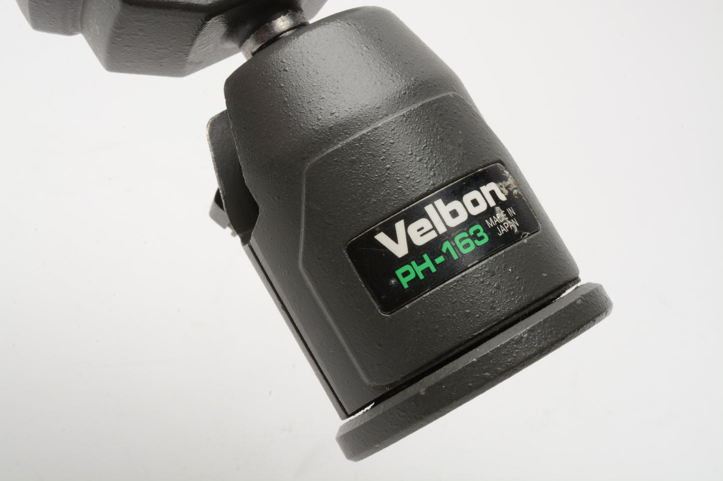 Velbon PH-163 Ball Head, Clean and smooth, w/QR plate