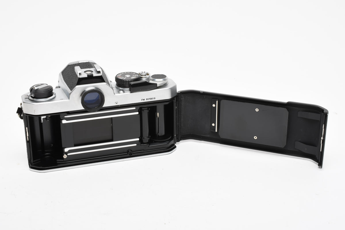 Nikon FM Chrome 35mm SLR Body, New seals, Boxed, Great!