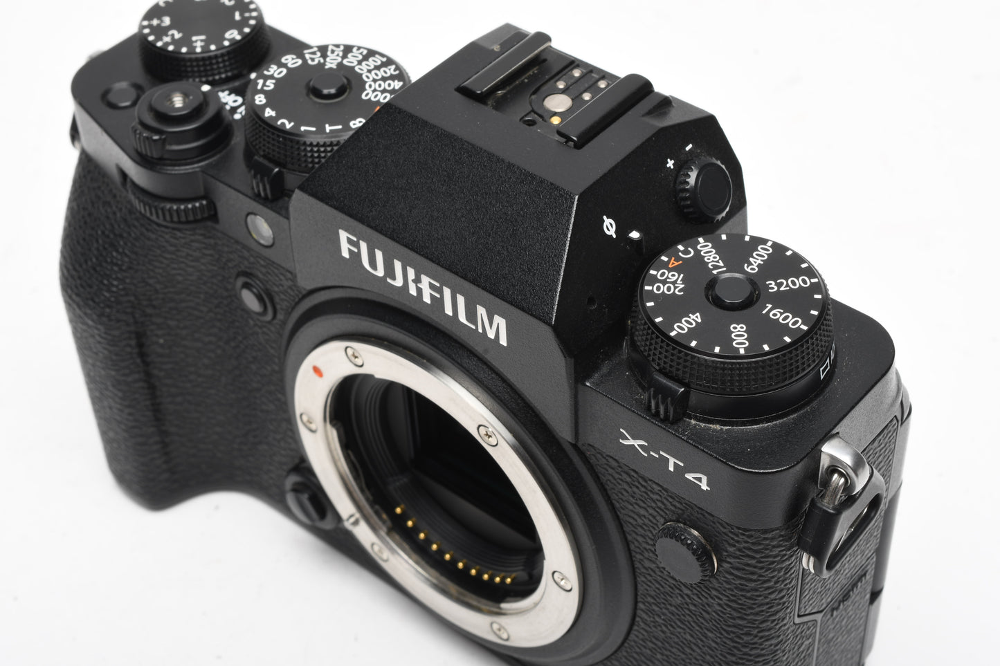 Fujifilm X-T4 Black Mirrorless body, 7548 Acts Batt+USB, Very clean, low use