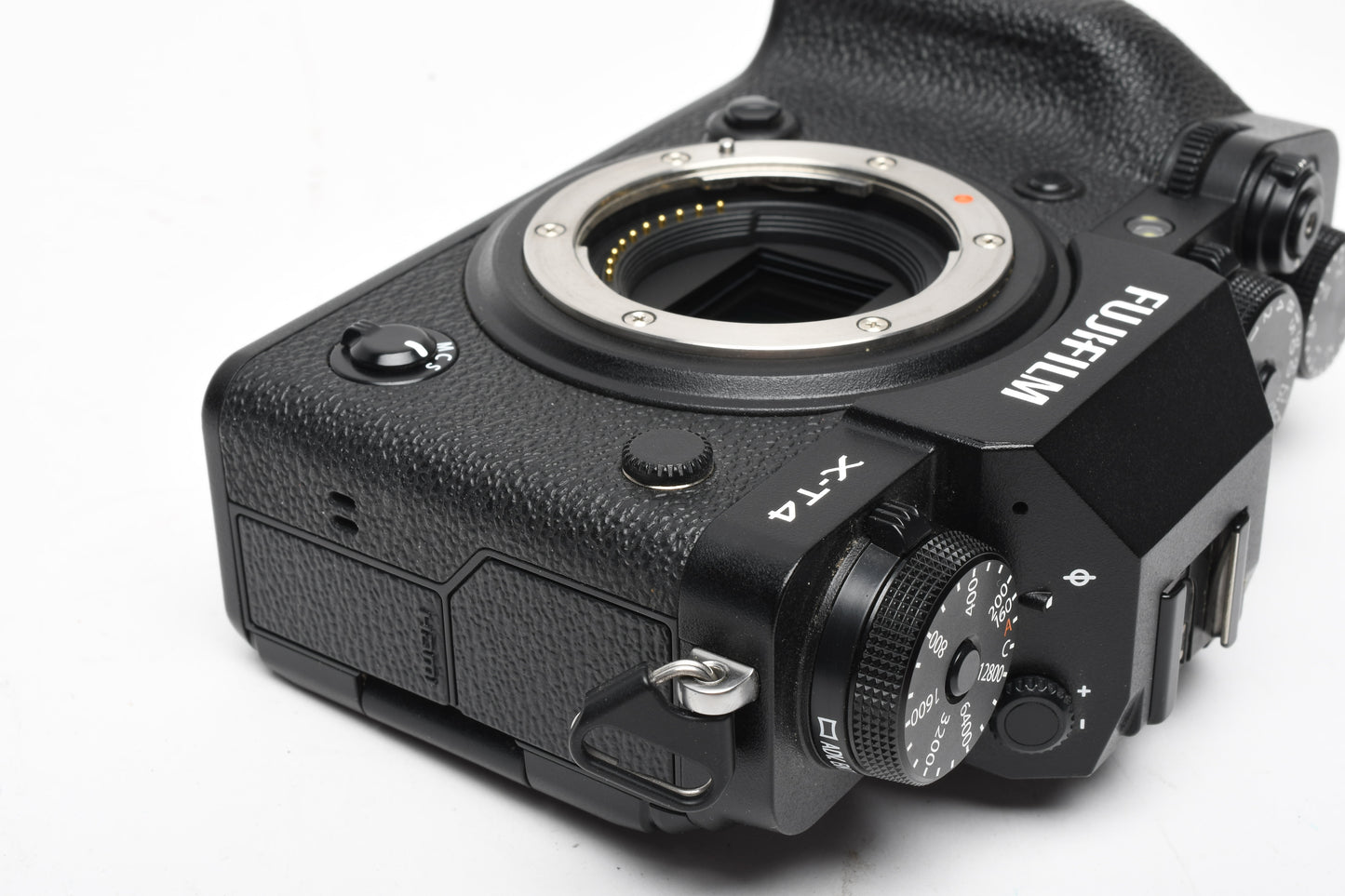 Fujifilm X-T4 Black Mirrorless body, 7548 Acts Batt+USB, Very clean, low use
