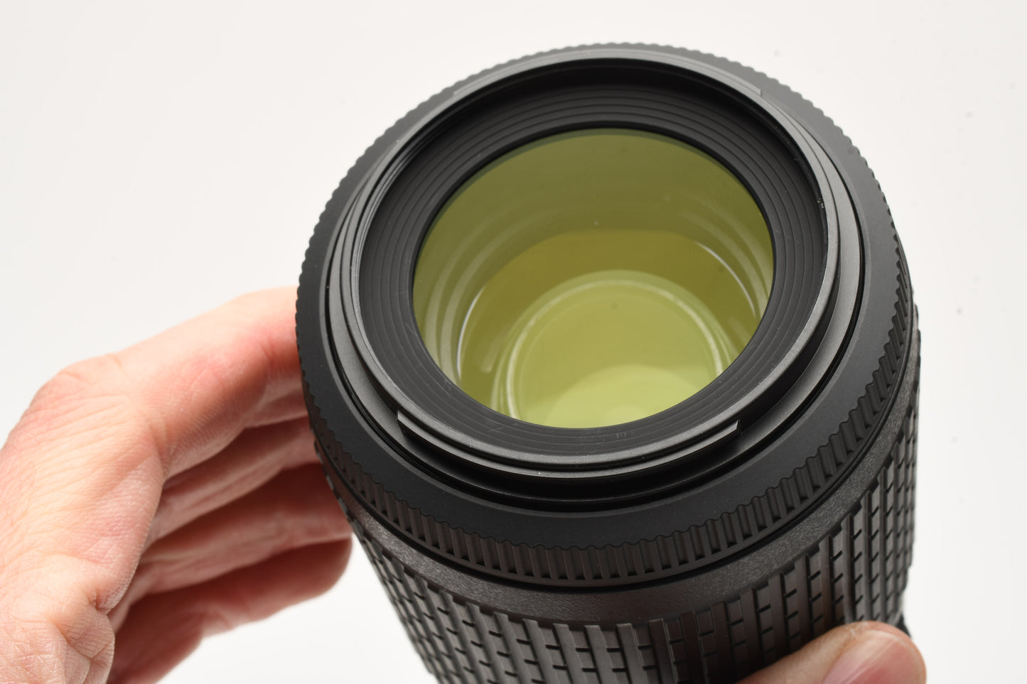 Nikon AFS Nikkor 55-200mm F4-5.6G ED DX VR zoom lens, caps, hood, pouch, Mint-