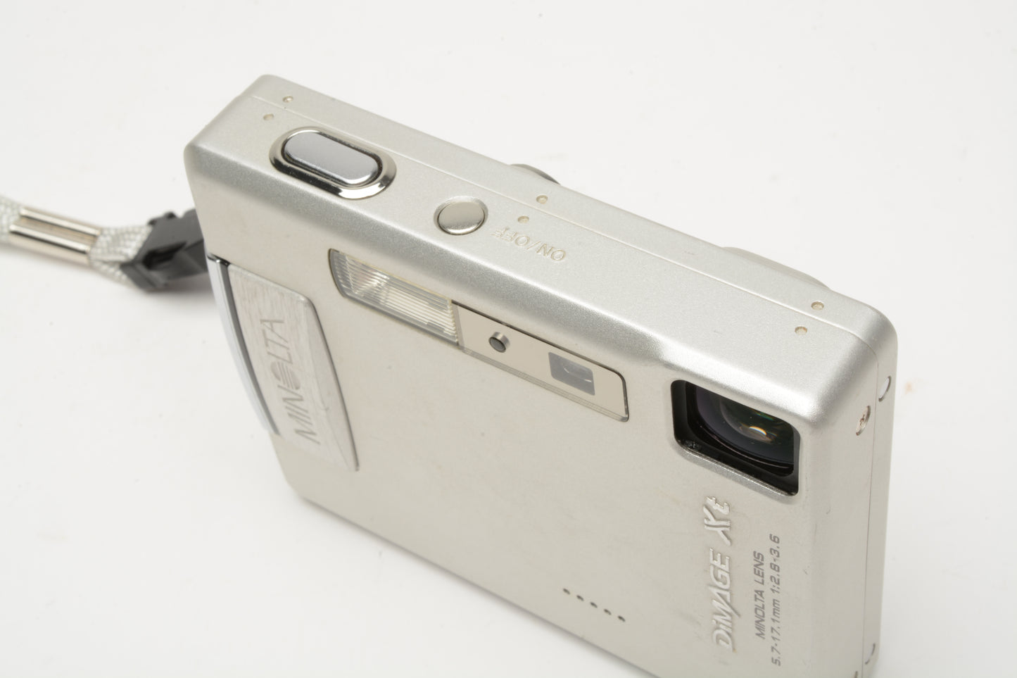 Minolta Dimage XT 3.2MP Digital Point&Shoot camera, case, batt+charger+2GB SD