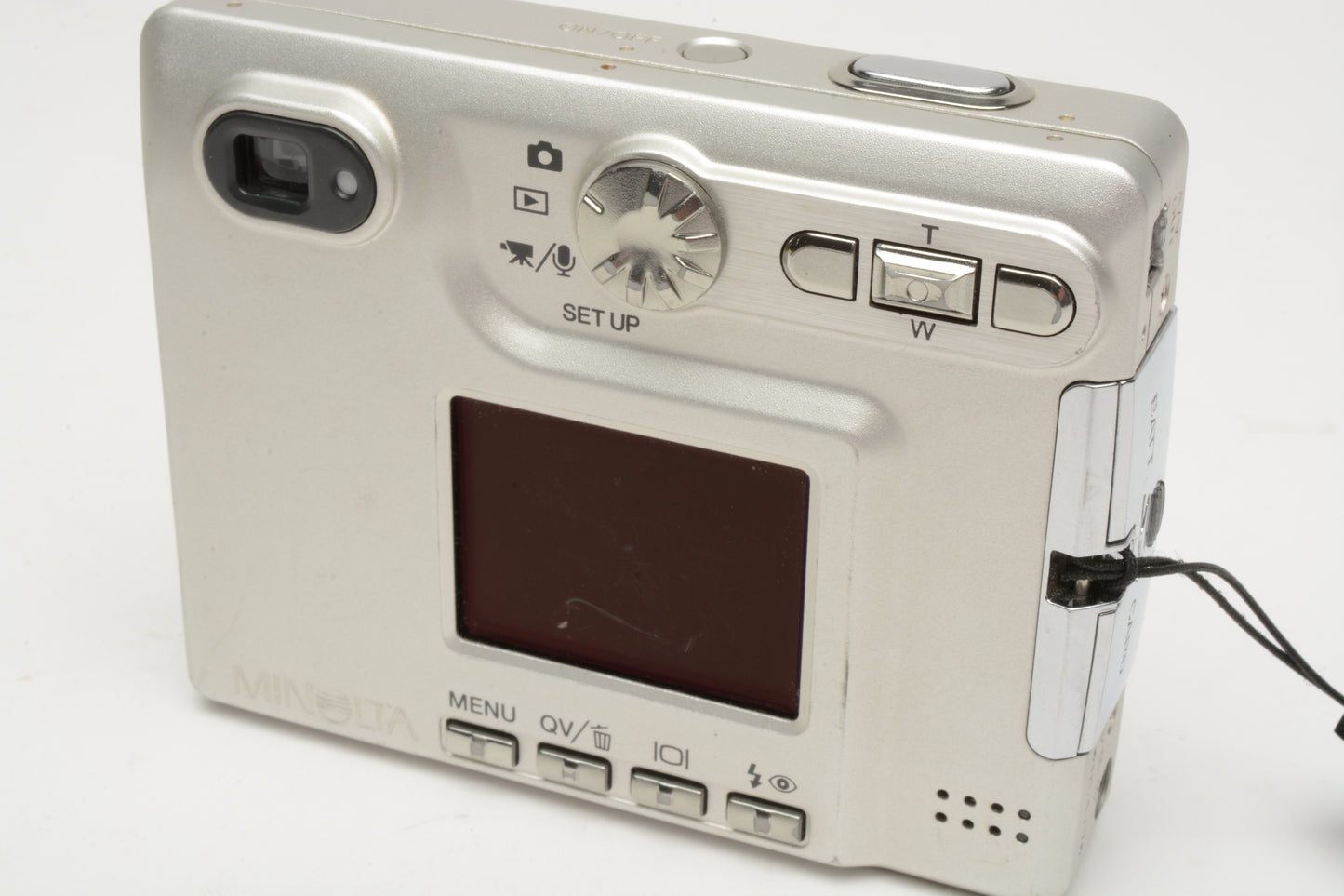 Minolta Dimage XT 3.2MP Digital Point&Shoot camera, case, batt+charger+2GB SD