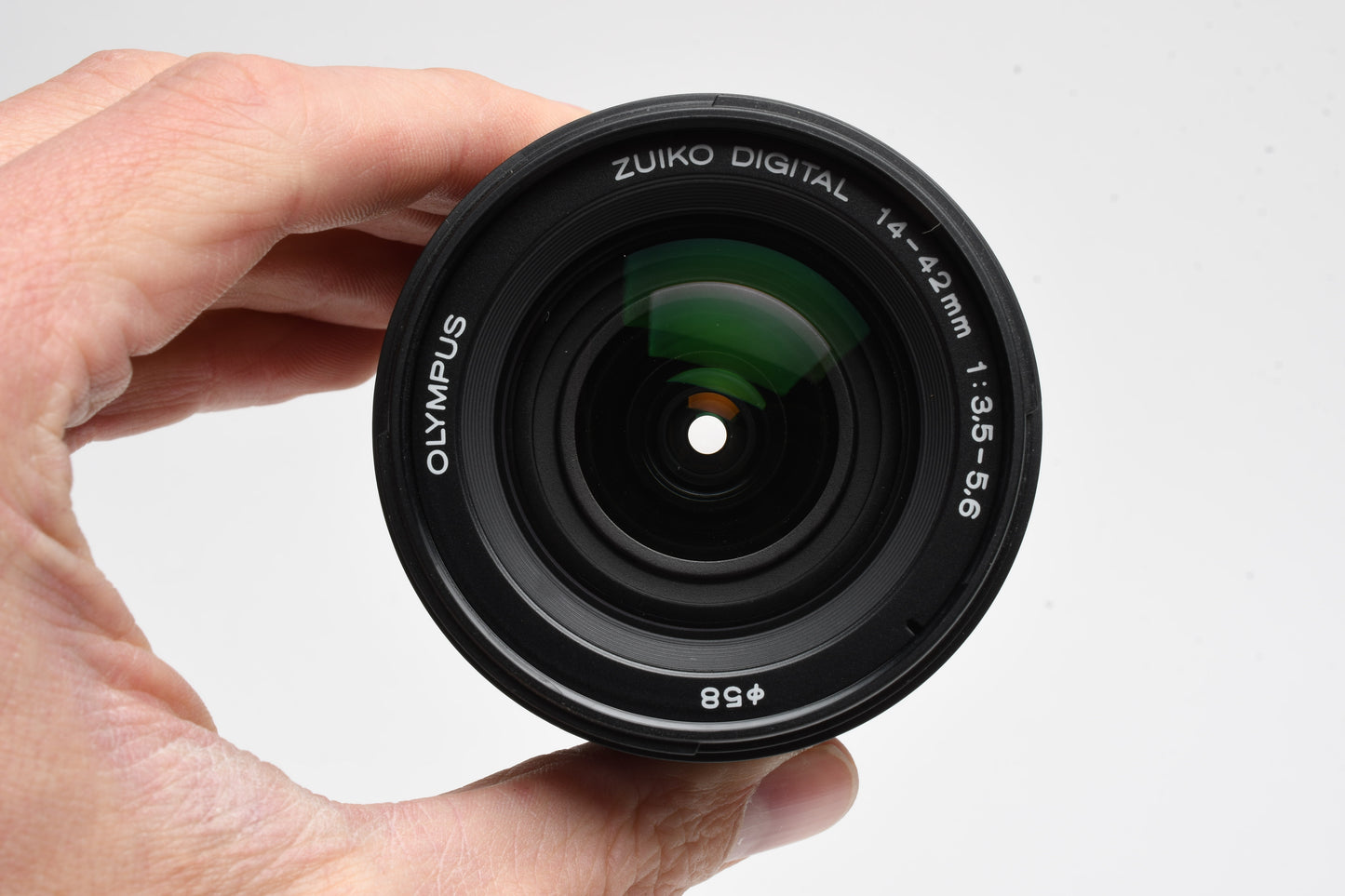Olympus 14-42mm f3.5-5.6 ED Zuiko Digital zoom 4/3 Mount, Caps+Hood