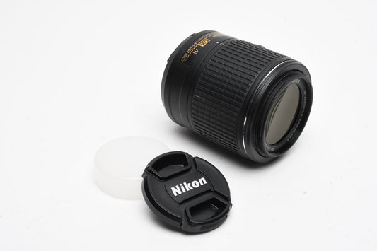 Nikon AF-S Nikkor 55-200mm F4-5.6G II ED DX VR compact zoom lens, caps, Mint-
