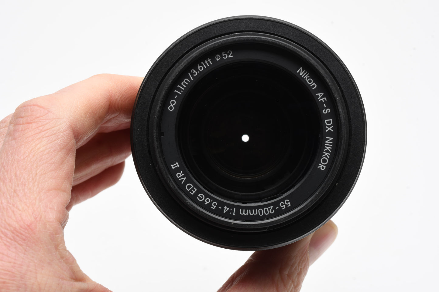 Nikon AF-S Nikkor 55-200mm F4-5.6G II ED DX VR compact zoom lens, caps, Mint-