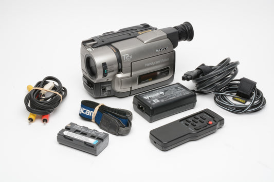 Sony CCD TRV85 Hi-8 Video Camcorder w/batt, charger, remote, cables, Tested