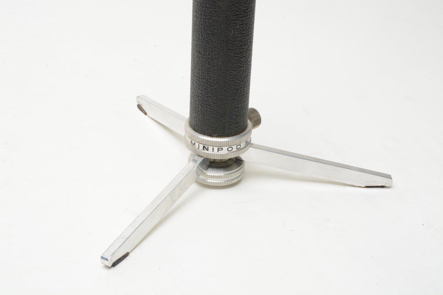 Ohnar Table Tripod W/Reversing Legs Hidden in Handle, Nice, Clean, Quality