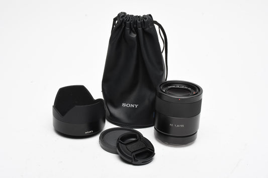 Sony FE 55mm f1.8 Prime E-Mount SEL55F18Z w/Pouch, Hood, Sharp!