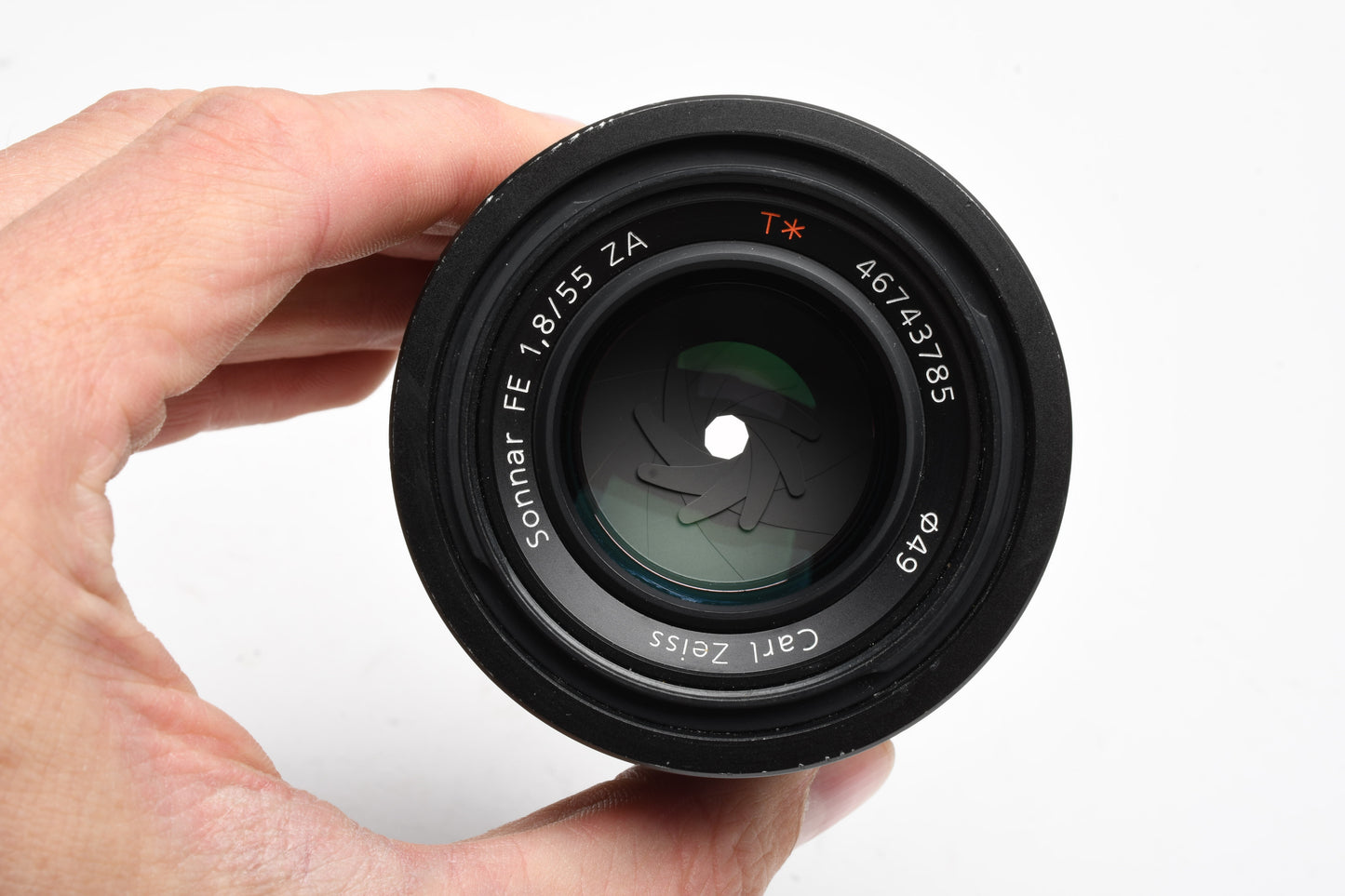 Sony FE 55mm f1.8 Prime E-Mount SEL55F18Z w/Pouch, Hood, Sharp!