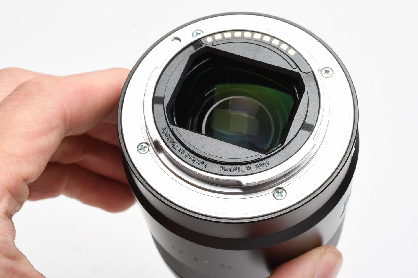 Sony FE 55mm f1.8 Prime E-Mount SEL55F18Z w/Pouch, Hood, Sharp!