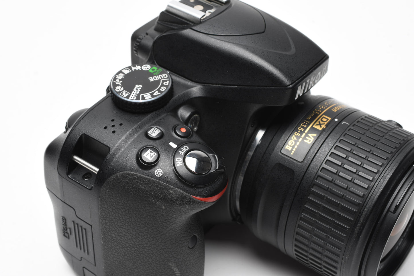 Nikon D3300 DSLR w/18-55mm zoom Batt, charger, strap, Only 9092 Acts