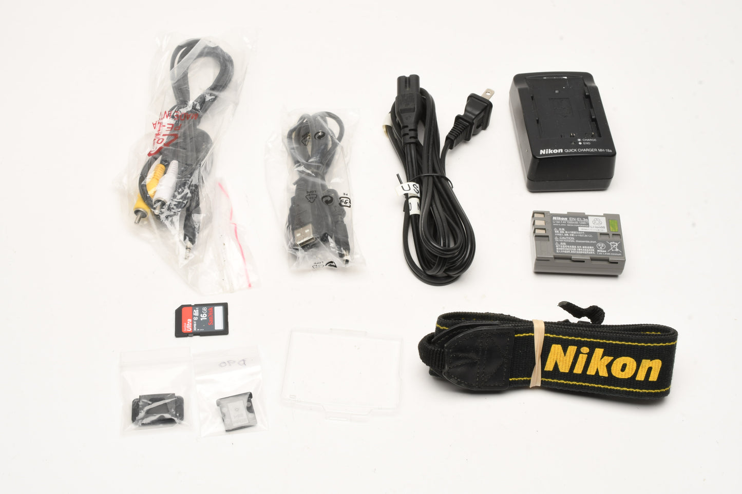 Nikon D90 DSLR body, batt, charger, strap, Only 15K Acts, very clean, tested