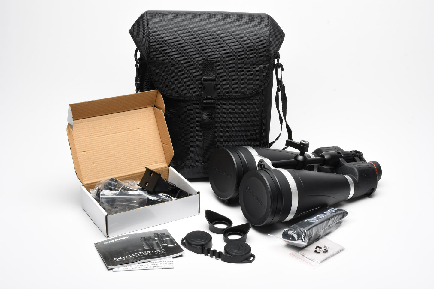 Celestron Skymaster PRO 15x70 Binoculars + Star Pointer, MINT