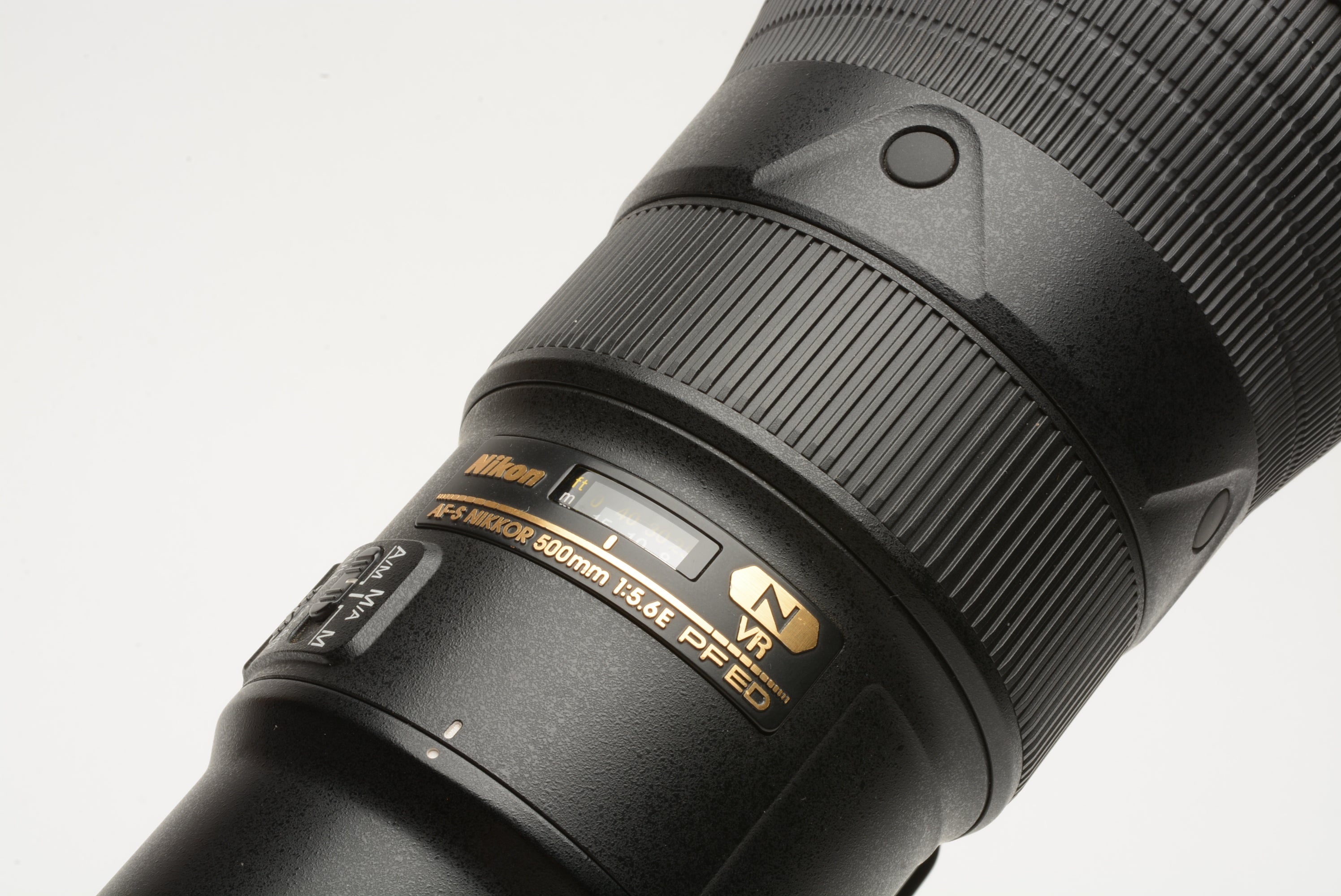 Nikon AF-S Nikkor 500mm f5.6E PF ED VR Lens, RRS LCF-11 tripod 