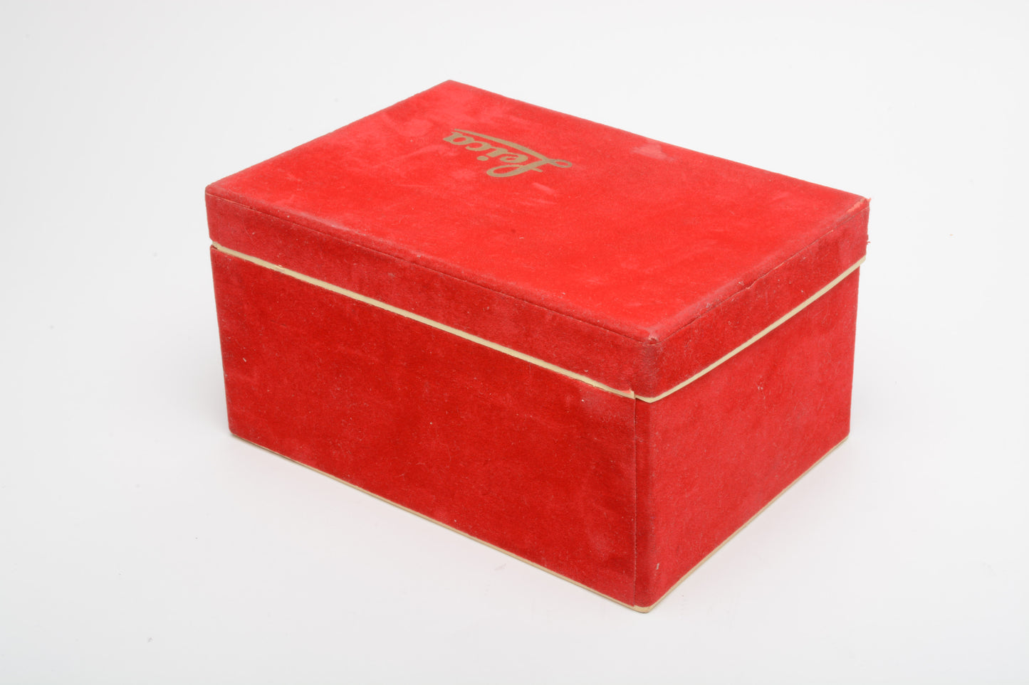 Leica velvet red box for IIIf, Nice