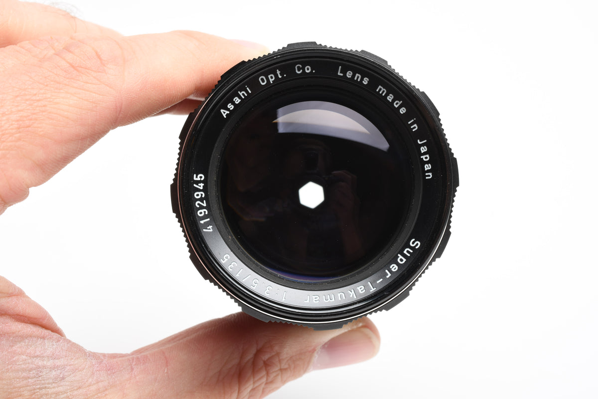 Pentax Super MC Takumar 135mm f3.5 M42 Mount lens, case, hood, caps, Mint-