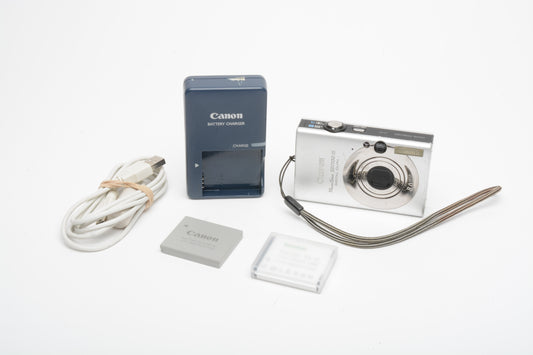 Canon PowerShot SD1100 IS 8MP Digital Point&Shoot camera, 2Batts, Tested, Great!