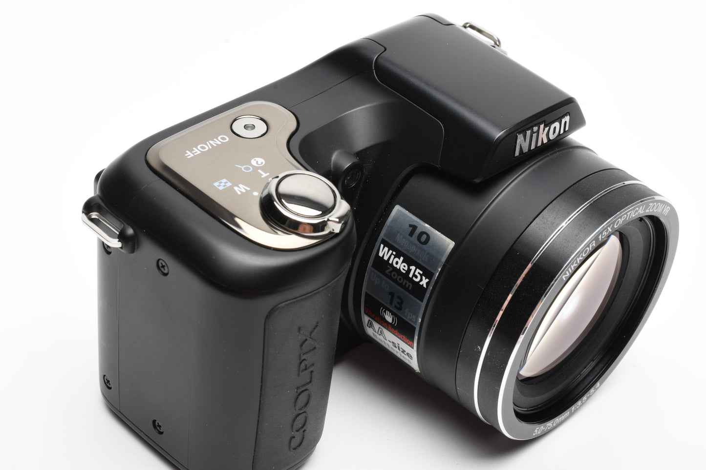 Nikon Coolpix L100 10MP Digital Point&Shoot camera, tripod, case, strap, clean!